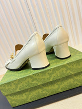 Load image into Gallery viewer, Gucci interlocking G Mid Heel Pump