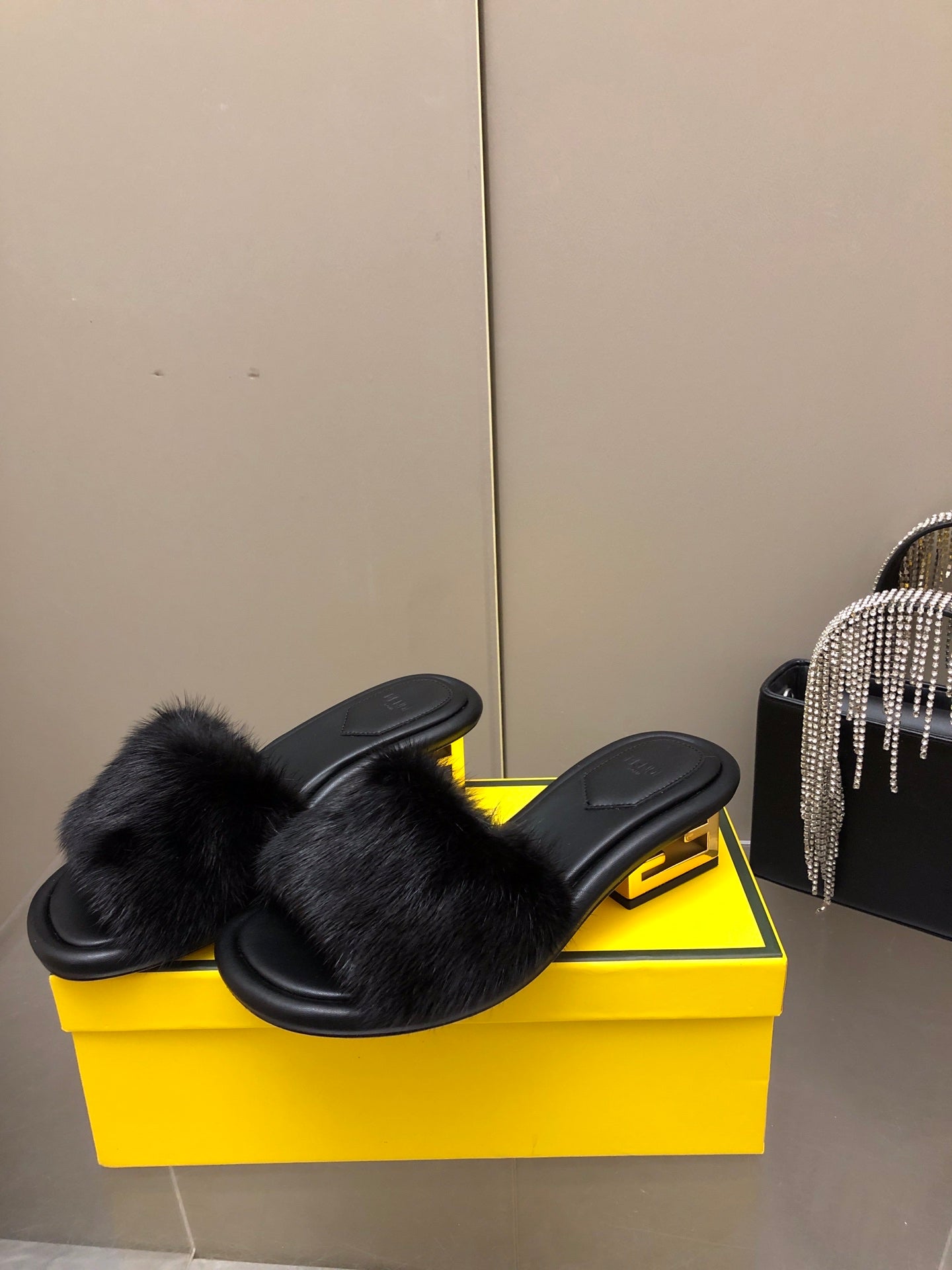 FENDI BAGUETTE SLIDE SLIPPERS IN GREY WOOL