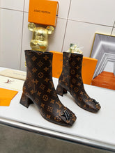 Load image into Gallery viewer, Louis Vuitton Shake Ankle Boots