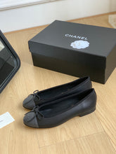 Load image into Gallery viewer, Chanel Ballet Flats Shoe