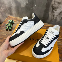 Load image into Gallery viewer, Louis Vuitton Groovy Platform Sneakers