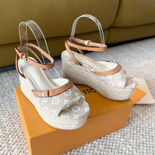 Load image into Gallery viewer, Louis Vuitton Helio's Wedge Sandals