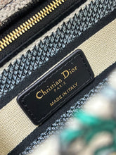 Load image into Gallery viewer, Christian Dior Medium Lady D Lite Bag