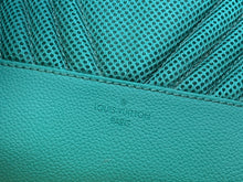 Load image into Gallery viewer, Louis Vuitton Takeoff Backpack