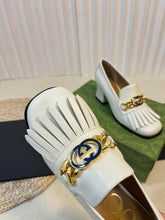 Load image into Gallery viewer, Gucci interlocking G Mid Heel Pump