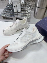 Load image into Gallery viewer, Gucci Run Sneakers