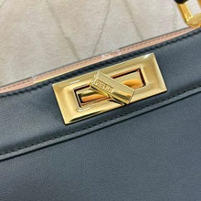 Load image into Gallery viewer, Fendi Peekaboo Medium iseeu Bag