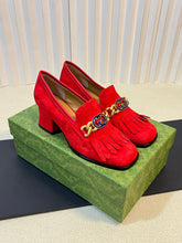 Load image into Gallery viewer, Gucci interlocking G Mid Heel Pump
