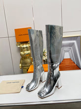 Load image into Gallery viewer, Louis Vuitton Shake High Boots