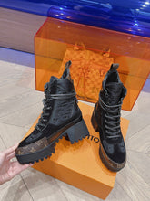 Load image into Gallery viewer, Louis Vuitton Laureate Platform Desert Boots