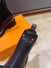 Load image into Gallery viewer, Louis Vuitton Beaubourg Ankle Boots
