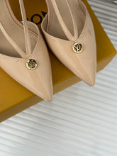 Load image into Gallery viewer, Louis vuitton Stellar Slingback Pump
