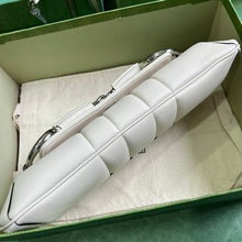 Load image into Gallery viewer, Gucci Horsebit Chain Medium Shoulder Bag