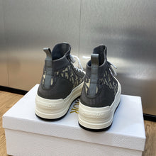 Load image into Gallery viewer, Christian Dior Walk'n Sneakers
