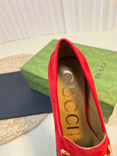 Load image into Gallery viewer, Gucci interlocking G Mid Heel Pump