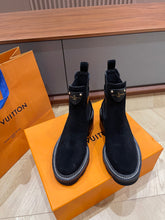 Load image into Gallery viewer, Louis Vuitton Beaubourg Ankle Boots
