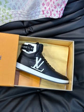 Load image into Gallery viewer, Louis Vuitton Rivoli Sneakers