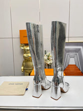 Load image into Gallery viewer, Louis Vuitton Shake High Boots