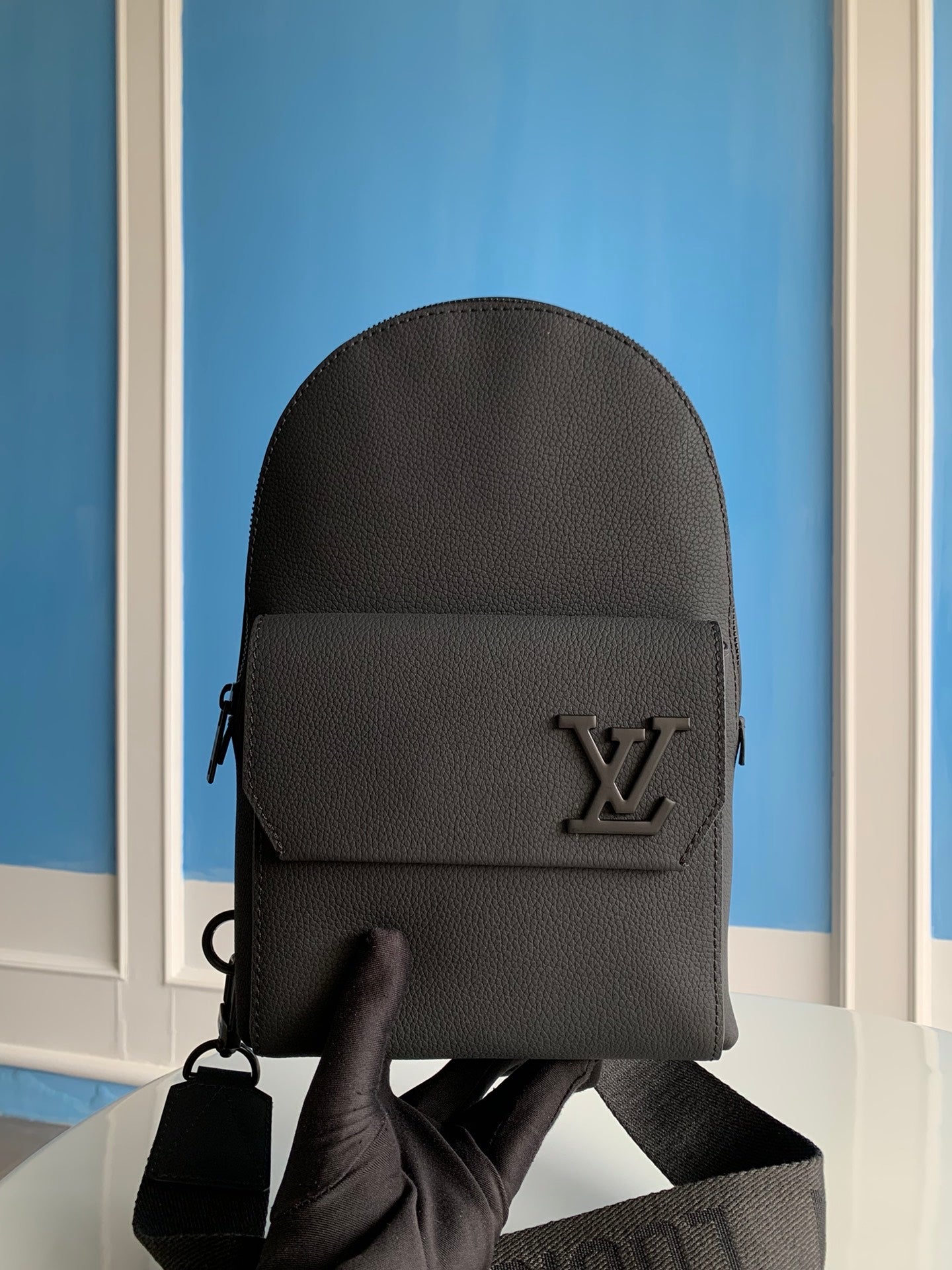 louis vuitton backpack sling bag Grey Taiga Leather Avenue Sling Siopaella Designer Exchange Fair Condition Louis Vuitton Black Taiga Leather