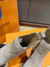 Load image into Gallery viewer, Louis Vuitton Beaubourg Ankle Boot