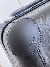 Load image into Gallery viewer, Louis Vuitton Horizon 55 Suitcase