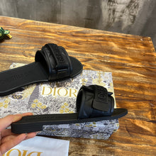 Load image into Gallery viewer, Christian Dio(R) Evolution Slide