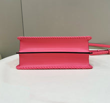 Load image into Gallery viewer, Fendi Peekaboo Small iseeu Bag