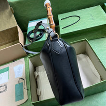 Load image into Gallery viewer, Gucci Diana Medium Shoulder Bag