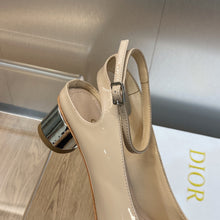 Load image into Gallery viewer, Christian Dior Day Pump