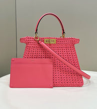 Load image into Gallery viewer, Fendi Peekaboo Small iseeu Bag