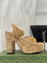 Load image into Gallery viewer, Gucci Horsebit Platform Sandals