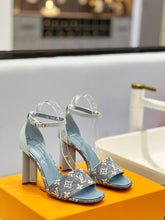 Load image into Gallery viewer, Louis Vuitton Silhouette Sandals
