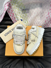 Load image into Gallery viewer, Louis Vuitton Trainer Maxi Sneakers