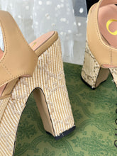 Load image into Gallery viewer, Gucci Horsebit Platform Sandals