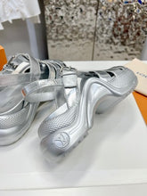 Load image into Gallery viewer, Louis Vuitton Archlight Flat Sandals