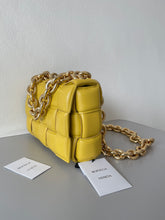 Load image into Gallery viewer, Bottega Veneta Chain Cassette Bag