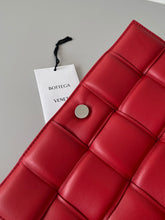 Load image into Gallery viewer, Bottega Veneta Chain Cassette Bag