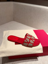 Load image into Gallery viewer, Valentino Slide Sandal