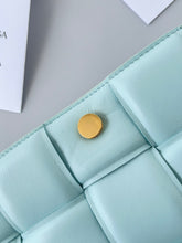 Load image into Gallery viewer, Bottega Veneta Chain Cassette Bag