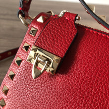Load image into Gallery viewer, Valentino Garavani Small Rockstud Grainy Crossbody Bag