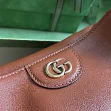 Load image into Gallery viewer, Gucci Diana Medium Shoulder Bag