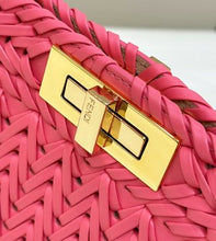 Load image into Gallery viewer, Fendi Peekaboo Small iseeu Bag