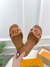 Load image into Gallery viewer, Louis Vuitton Isola Flat Mule