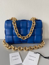 Load image into Gallery viewer, Bottega Veneta Chain Cassette Bag
