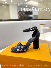 Load image into Gallery viewer, Louis Vuitton Silhouette Sandals