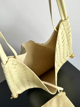 Load image into Gallery viewer, Bottega Veneta Small Solstice  Bag