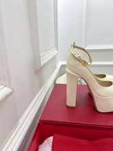 Load image into Gallery viewer, Valentino Tan-go Platform Patent Leather Sandal 155MM