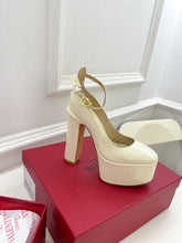 Load image into Gallery viewer, Valentino Tan-go Platform Patent Leather Sandal 155MM