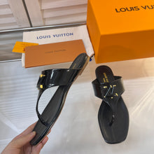 Load image into Gallery viewer, Louis Vuitton Shake Flat Thong Sandals