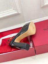 Load image into Gallery viewer, Valentino Tan-go Platform Patent Leather Sandal 155MM